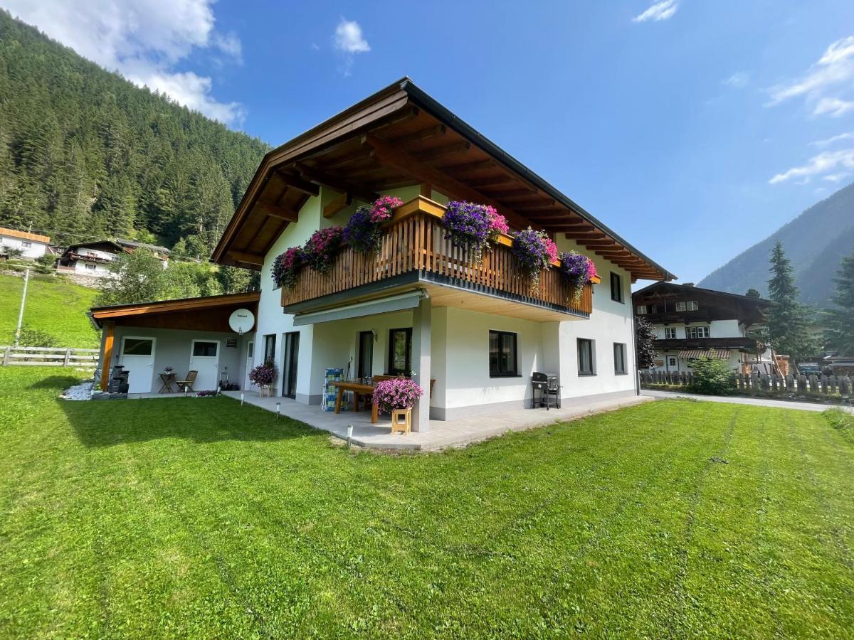 Appartamento Haus Blickfang Neustift im Stubaital Esterno foto